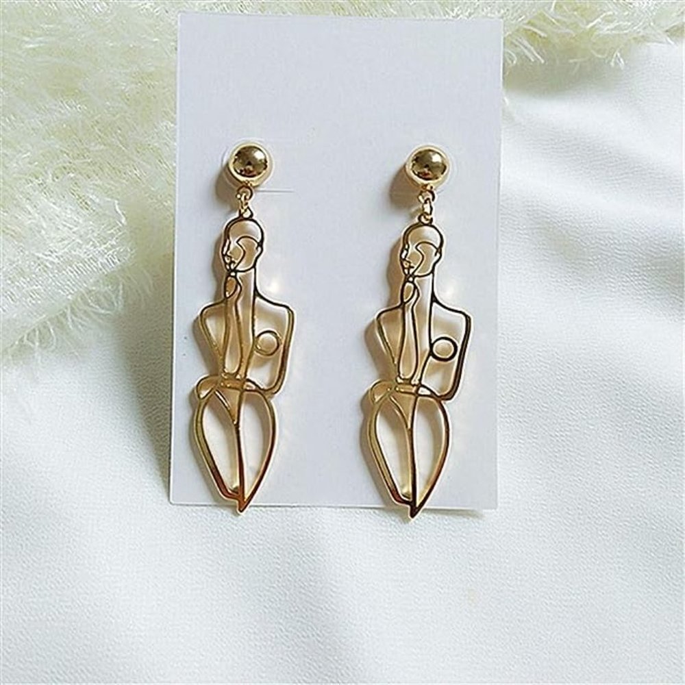 "Celebrate the female form" earrings by Free People - Picture 3 of 6